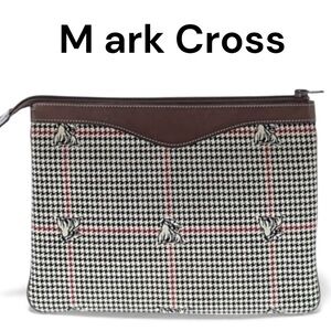 Mark Cross vintage Zippered pouch clutch houndstooth print